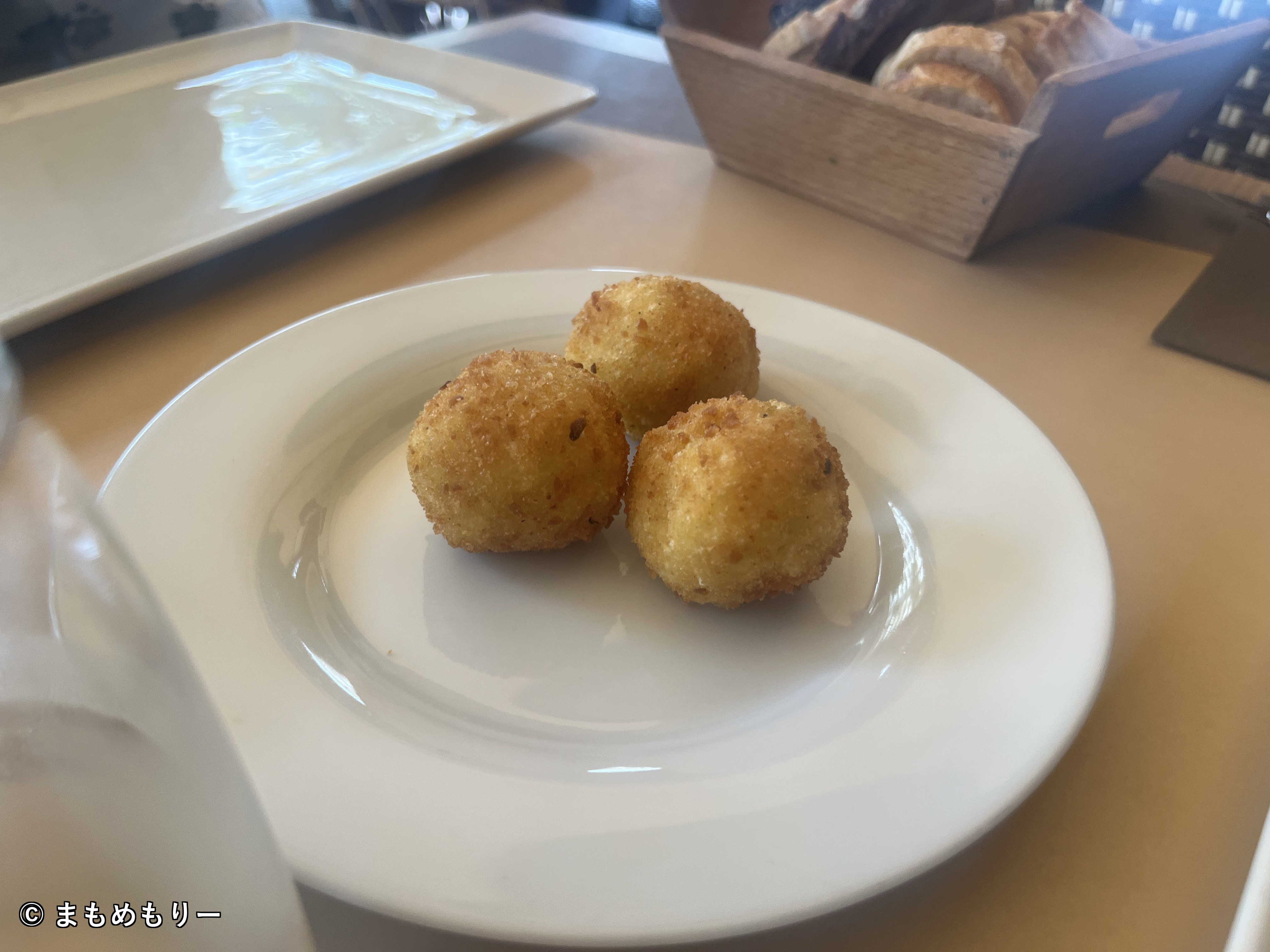 La Trattoria ライスコロッケ前菜